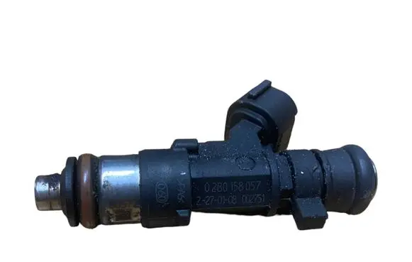 Citroen C4 I Fuel injector 0280158057
