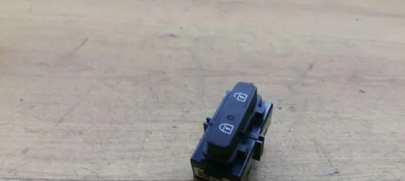 Volvo S60 Central locking switch button 31318990