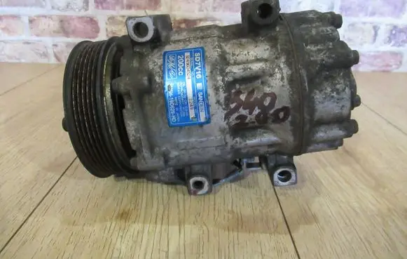 Volvo S40 Air conditioning (A/C) compressor (pump)