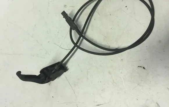 Renault Scenic II - Grand scenic II Engine bonnet (hood) release handle