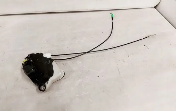 Subaru Trezia Front door lock