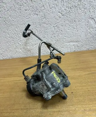 Skoda Octavia Mk3 (5E) Fuel injection high pressure pump 0445010537 F4083