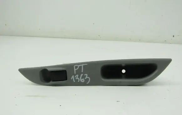 Nissan Almera Tino Electric window control switch 
