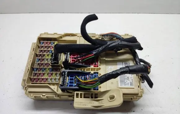 KIA Ceed Fuse module 91953J7930 1321218250
