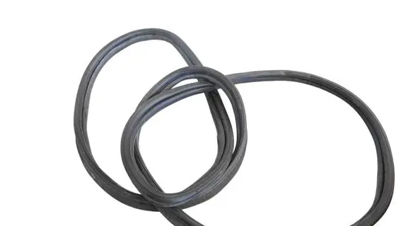 Land Rover Discovery 5 Trunk rubber seal (body) 