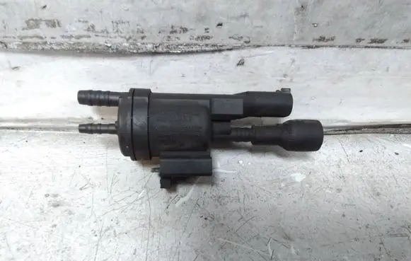 Mercedes-Benz C W204 Vacuum valve 0025407097