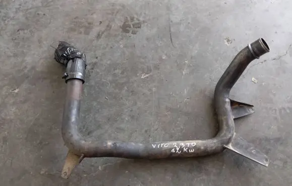 Mercedes-Benz Vito Viano W638 Engine coolant pipe/hose