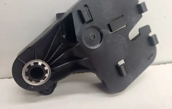 Porsche Macan (95B) Engine bonnet (hood) release handle 8R2823633