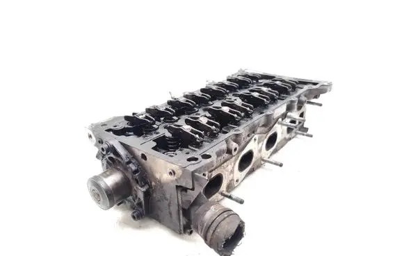 Opel Astra J Engine head 55576915