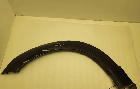 Subaru Outback Front arch trim 