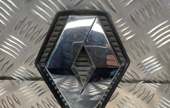 Renault Master II Manufacturer badge logo/emblem 8200233757