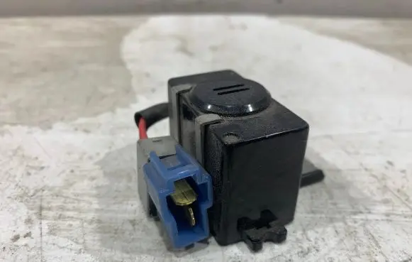 Mitsubishi Pajero Horn buzzer relay MB649187 001023 ECE9865