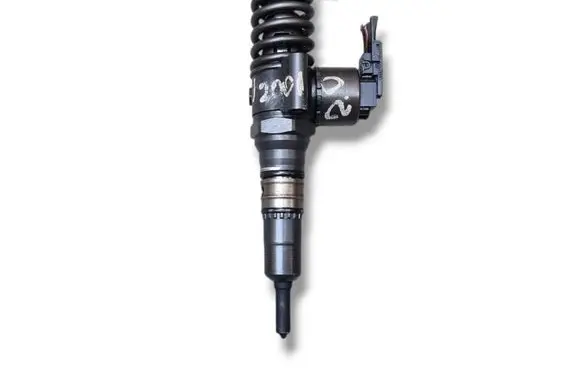 Audi A4 S4 B7 8E 8H Fuel injector 03G130073G