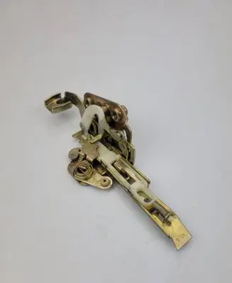 Mercedes-Benz Vito Viano W638 Front door lock A6317200935