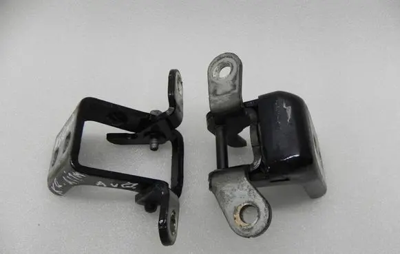 Rear door hinge set