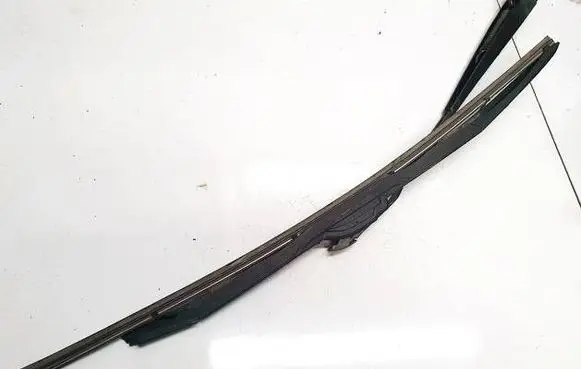 Nissan Pathfinder R51 Front wiper blade arm 6z1339568