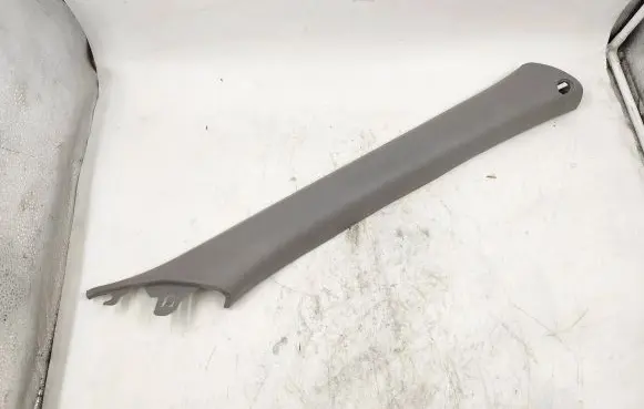KIA Sorento (A) pillar trim 858113E000