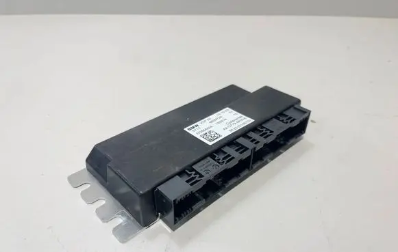 BMW X7 G07 Air suspension control unit module (rear) 8859730