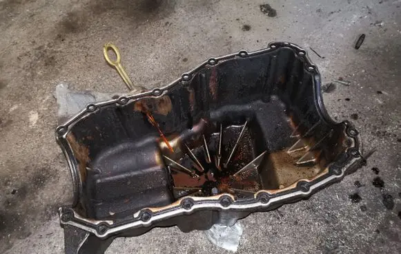Renault Scenic I Oil sump 7700108299