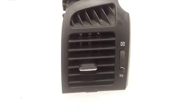 Chevrolet Captiva Dashboard side air vent grill/cover trim