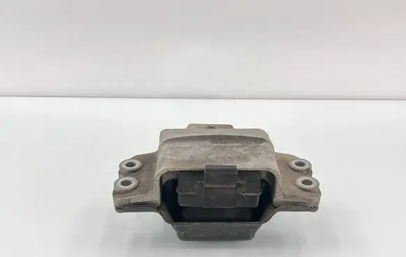 Volkswagen Golf Plus Engine mount bracket 1K0199555