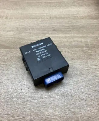 Toyota Avensis T220 Other relay 8281005020