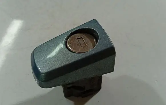 Opel Corsa D Front door lock (next to the handle) 