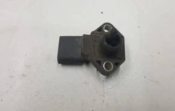 Volkswagen Golf IV Air pressure sensor 038906051 9271002117