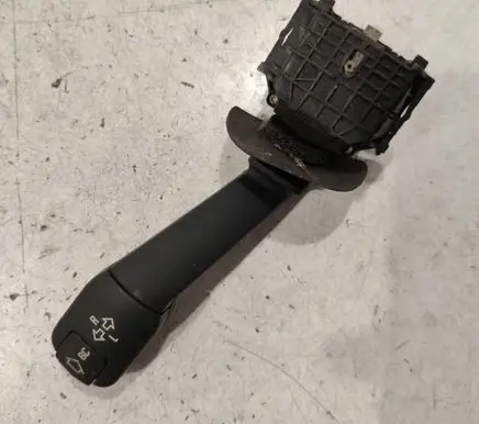 BMW 5 E39 Indicator stalk 8352172 01100410