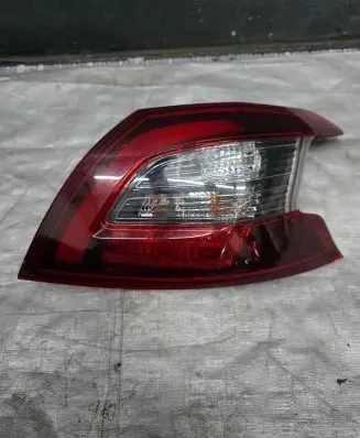 Peugeot 308 Rear/tail lights 9823728580