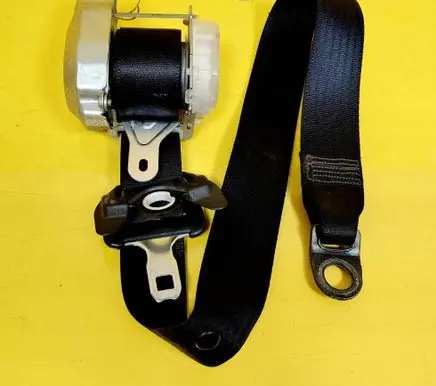 Peugeot 107 Front seatbelt 7P1190P