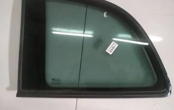 Opel Zafira A Rear side window AS3