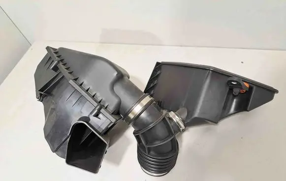 BMW X4 G02 Air filter box 8620473 8635110