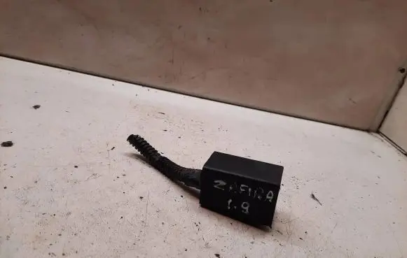 Coolant fan relay