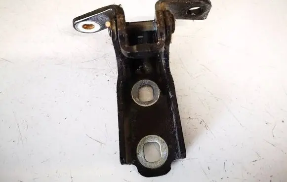 Opel Astra J Rear door lower hinge