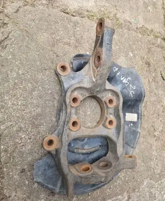 Hyundai Genesis Front wheel hub