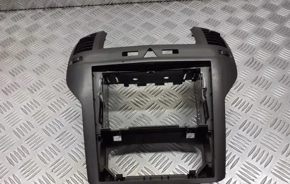 Opel Zafira B Radio/GPS head unit trim 13162556