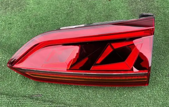 Volkswagen Touareg III Tailgate rear/tail lights 760945308A