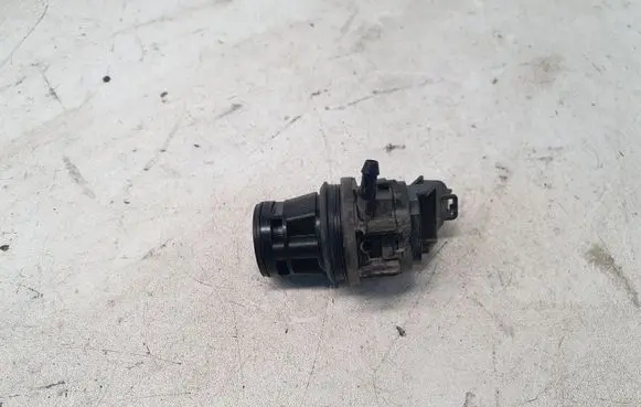 Mazda CX-7 Windscreen/windshield washer pump 8603102451