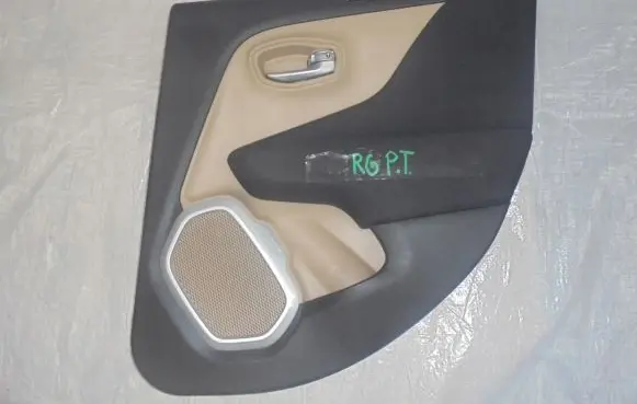Jeep Renegade Rear door card panel trim