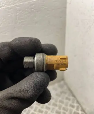 Chrysler Voyager Air conditioning (A/C) pressure sensor 2cp224