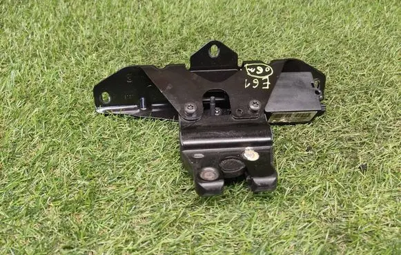 BMW 5 E60 E61 Tailgate/trunk/boot lock/catch/latch 489050823 UK01487008