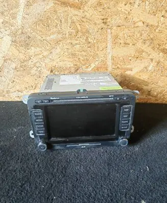 Skoda Superb B6 (3T) Radio/CD/DVD/GPS head unit 3T0035680