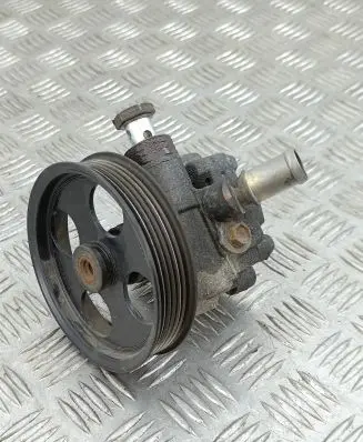 Opel Insignia A Power steering pump