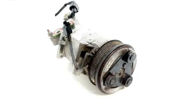 Volvo V60 Air conditioning (A/C) compressor (pump) 31332158