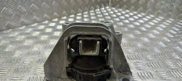 Nissan Qashqai Engine mount bracket 112846249R
