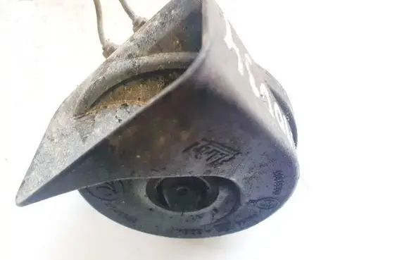 Nissan Note (E11) Horn signal a046522 am80s