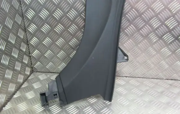 Audi R8 42 (A) pillar trim