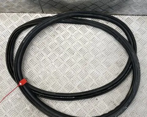 Porsche Taycan 9J1 Front door rubber seal DOPORSCHETAYCAN 9J0827705