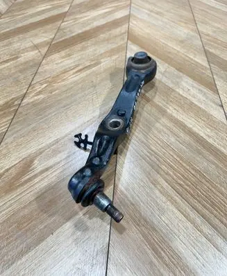 Mercedes-Benz S W221 Front lower control arm/wishbone L0523CR